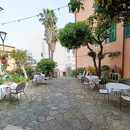 Hotel Bianca 2*